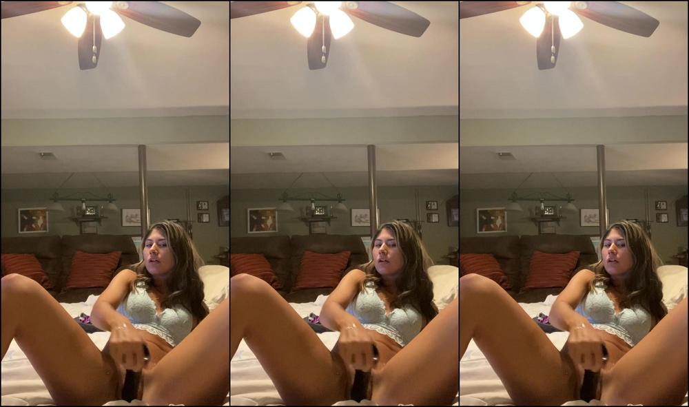 Charlottemae Pussy Play