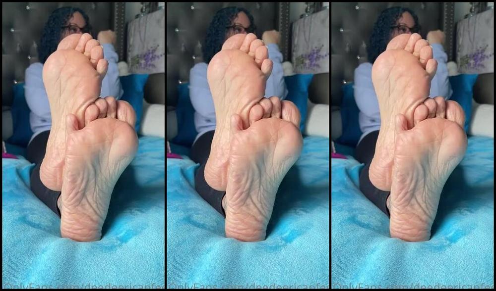 Deedeericanfeet Onlyfans Ignoring U As Requested Hahaaa