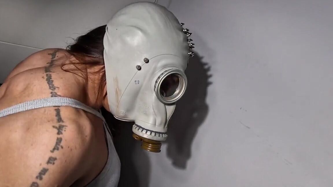 Alejandra Chacon Aka Alejandrachacon 01 08 2025 Onlyfans Video Gas Mask Big Muscles