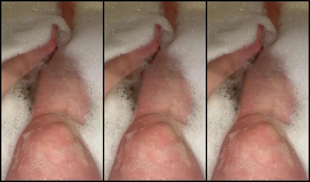 Caroline Aka Feetsiecakes Onlyfans Finally Time For Some Self Care Washing My Stinky Feet