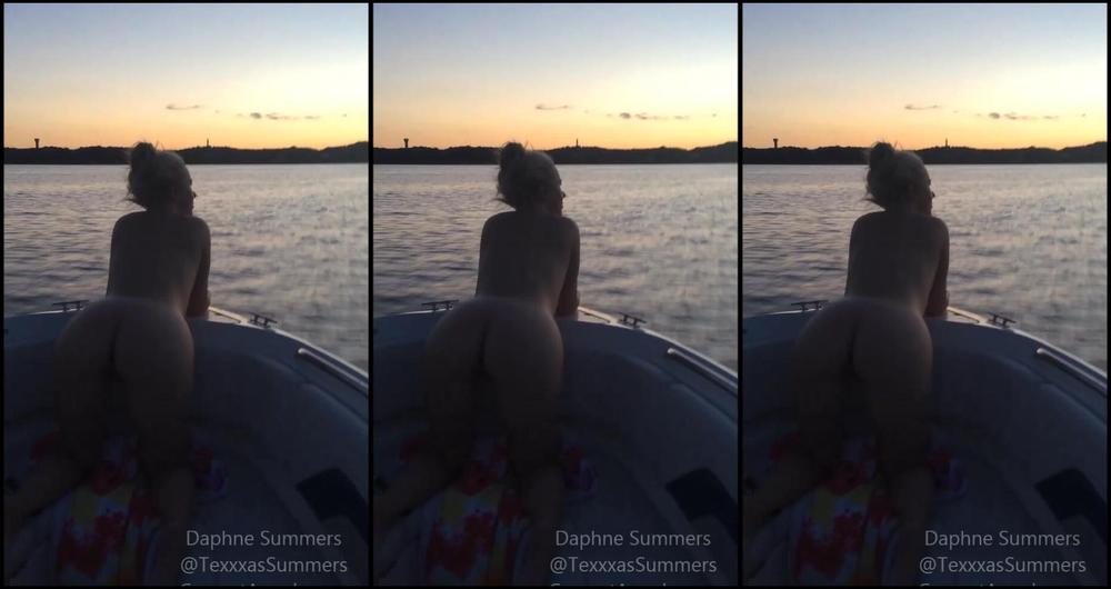 Public Nudity, Public Flashing, Nudity/Naked, Public Outdoor daphne summers sexy silhouette on the boat ManyVids
