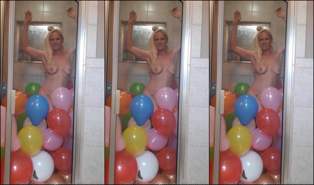 Cynthiatazer Balloon Dance I Had To Get All These Damn Balloons Out Of My Shower Ballons Dancer