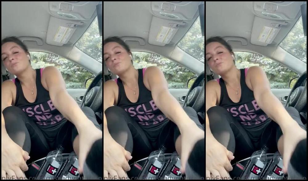 Adventuretoeskat Nicknamed Missadventuretoeskat Onlyfans You Should Be Taking These Off For Me With Your Teeth