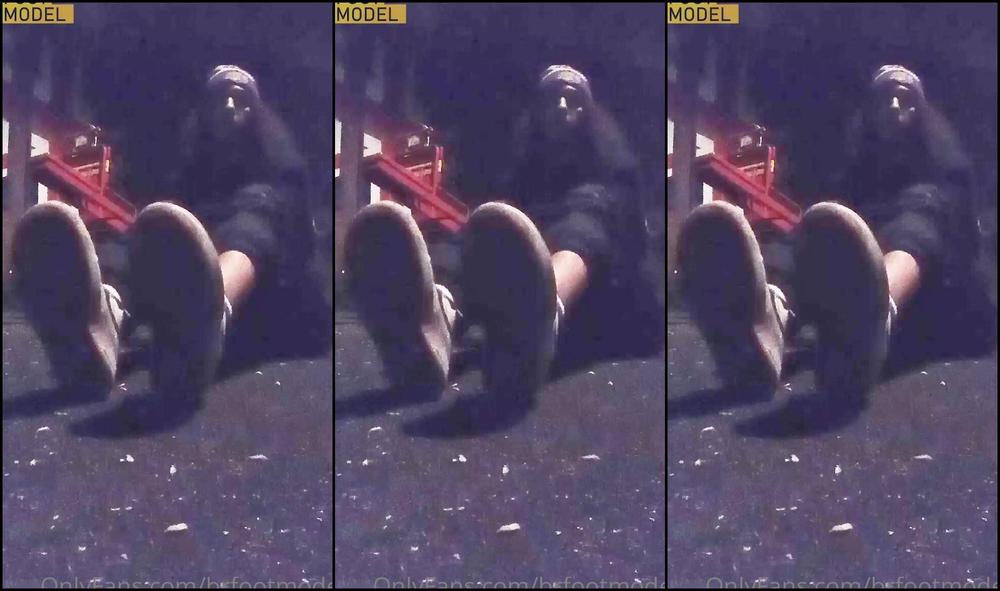 Brfootmodel 2993142054 08 26 2023 Skater Socks Always Look Better