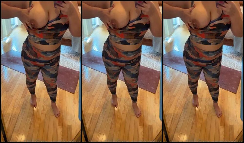 Celia Nicknamed Ceelcee Onlyfans If Your Yoga Teacher Looked Like Me I Bet You D Take Stretching Very Seriously Z