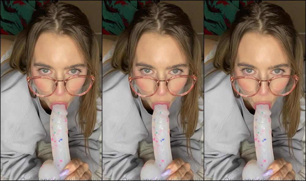 Jillkassidyy Slobbering And Cumming All Over My Dildo