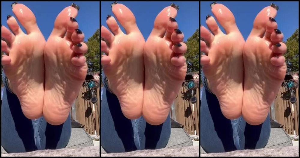 Greek Goddess Li Aka Greekli77 Onlyfans Bratty Oily Admiration Video Of My Big Greek Soles Gq