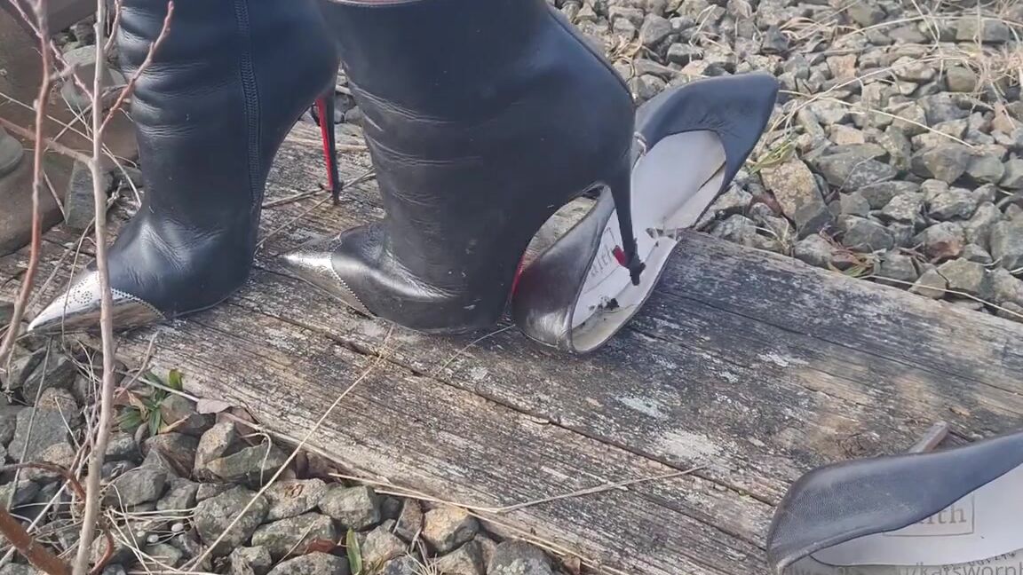 Kats Worn Heels Nicknamed Katswornheels Onlyfans So These Rare Faith Ginas Took Quite A Beating The Last Time Under My Vintage Metal