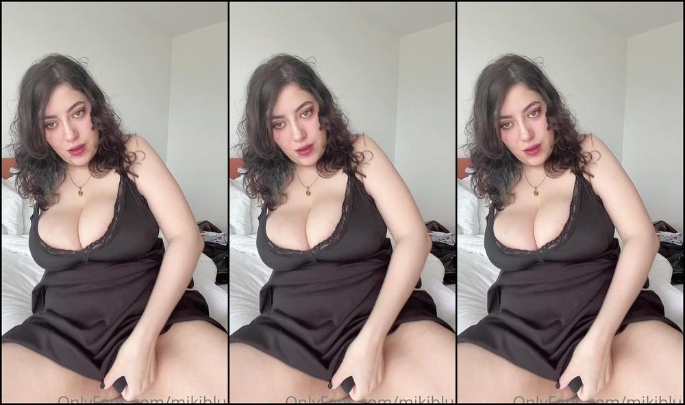 Mikiblue 2229610823 09 24 2021 I Know I Look Kinda Distracted The View Was Nice But You Can See My Tits