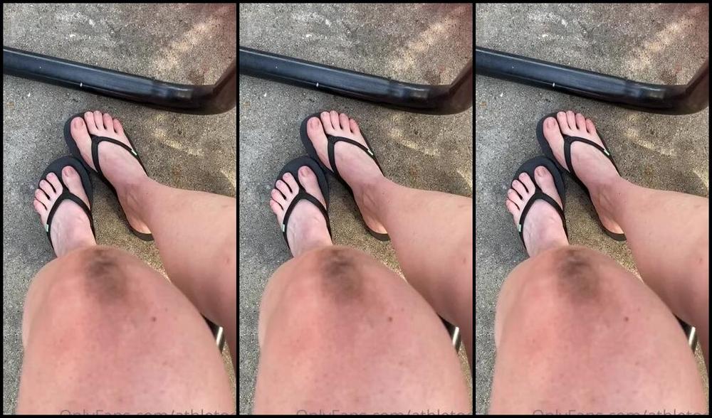 Athletoes Nicknamed Athletoes Onlyfans Top View While I Eat My Food