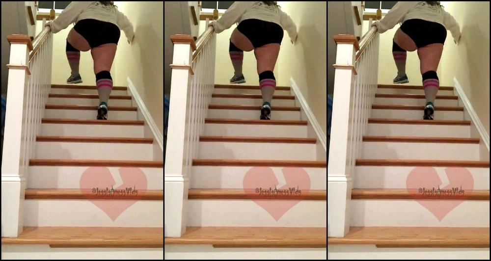 Jessisamessvids Sporty Bbw Stair Workout