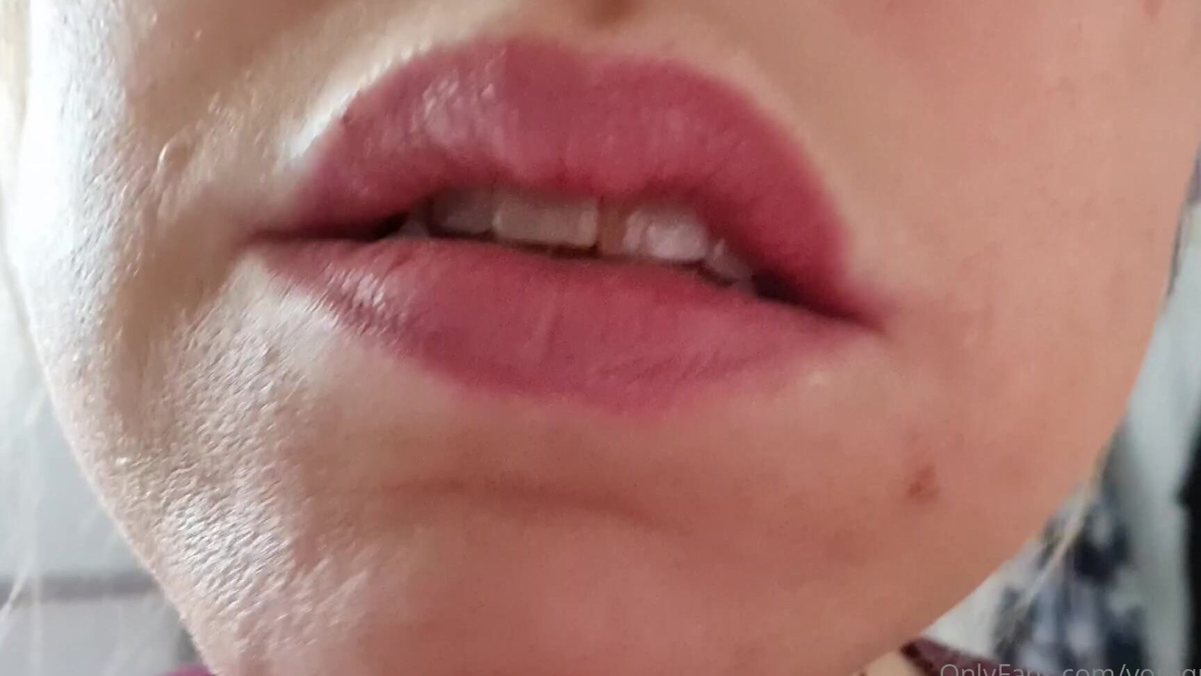 Vorequeen Oh Look A Tiny Snack Did You Come Here Just To Feed Me How Sweet