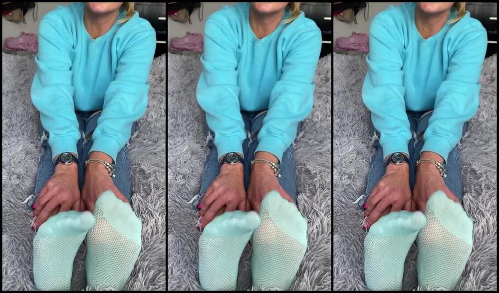 Anas Socks Nicknamed Anas Socks Onlyfans Monday Tease With My Peds Socks No You Haven T Got Permission To Jerk You Pathetic Loser Tribut 7