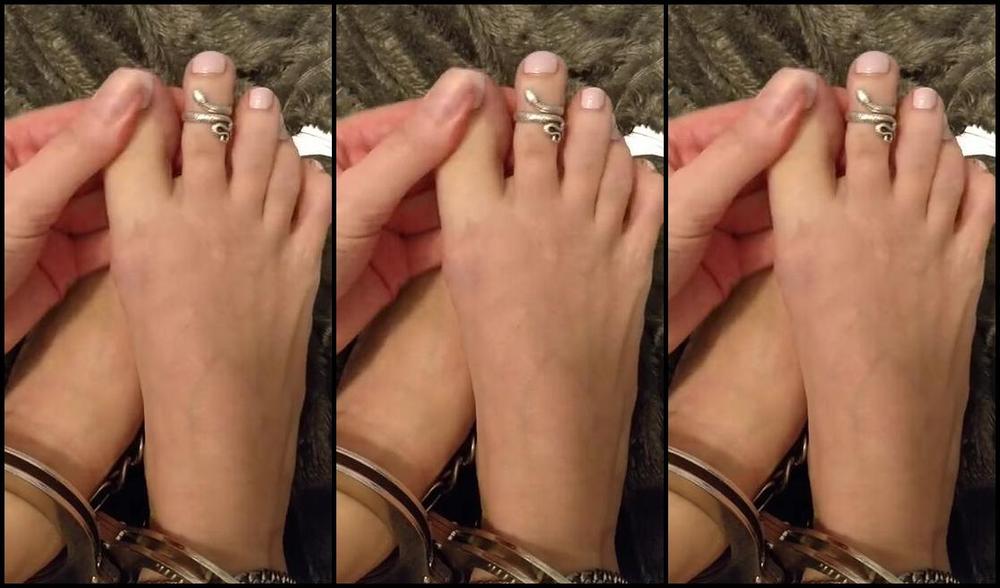 Frejas Submissive Feet Nicknamed Frejassubmissivefeet Onlyfans Evening Chill Out Keep Me All Cuffed Watching A Movie One Pic One Clip