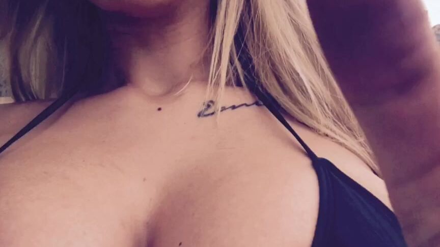 Public Flashing, Blonde, Big Boobs sofianix showing off in a public pool ManyVids