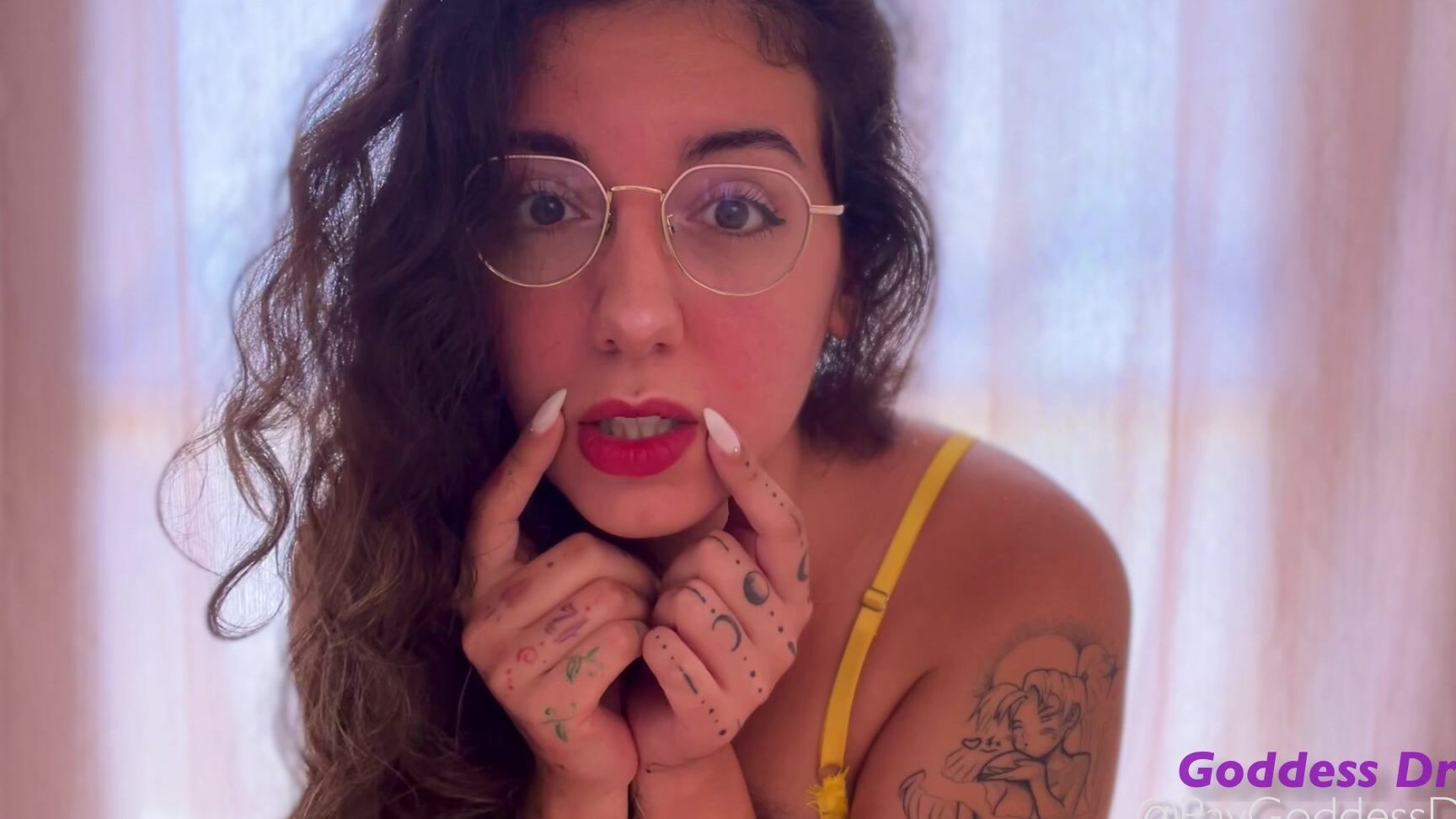 "HARPERMADI" abs, belly button fetish, bikini, goddess worship, body worship, sfw Jerk Off to Blackmail Fantasy manyvids