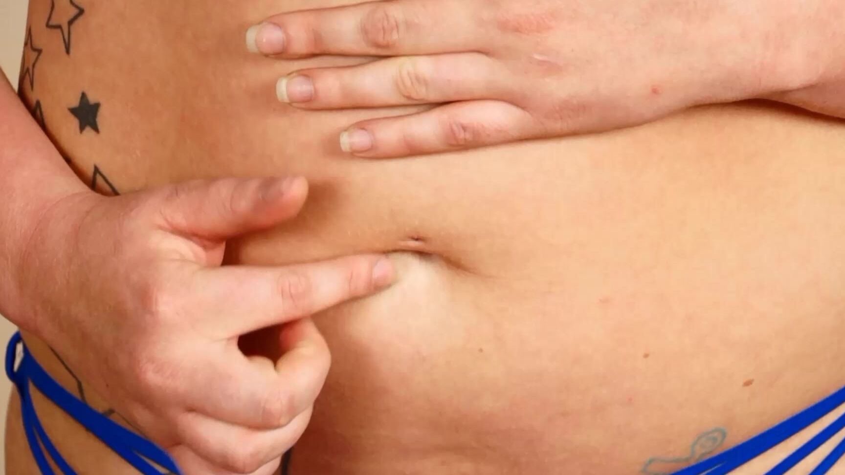 Custom Fetish Georgias Belly Button Exhibition