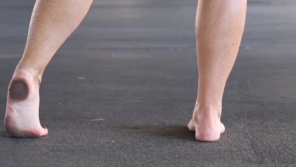 Wonderaeetwoman Nicknamed Wonderfeetwoman Onlyfans This Hippie Chick Goes On A Walk In An Empty Parking Garage For My Dirty Soles Lovers Bring