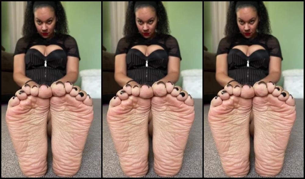 Deedeericanfeet Onlyfans As Requested Mmmmmm More Halloween Sexiness Wit Soles And A Countdown