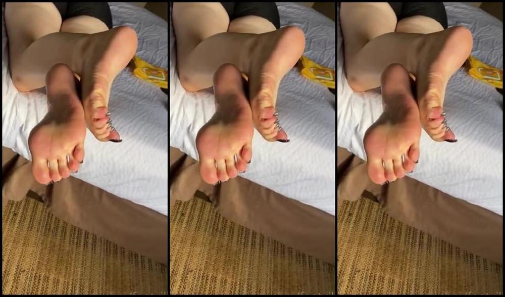 Officialfootgod216 Nicknamed Footville Onlyfans Pt 1 Of 3 Dry Soles