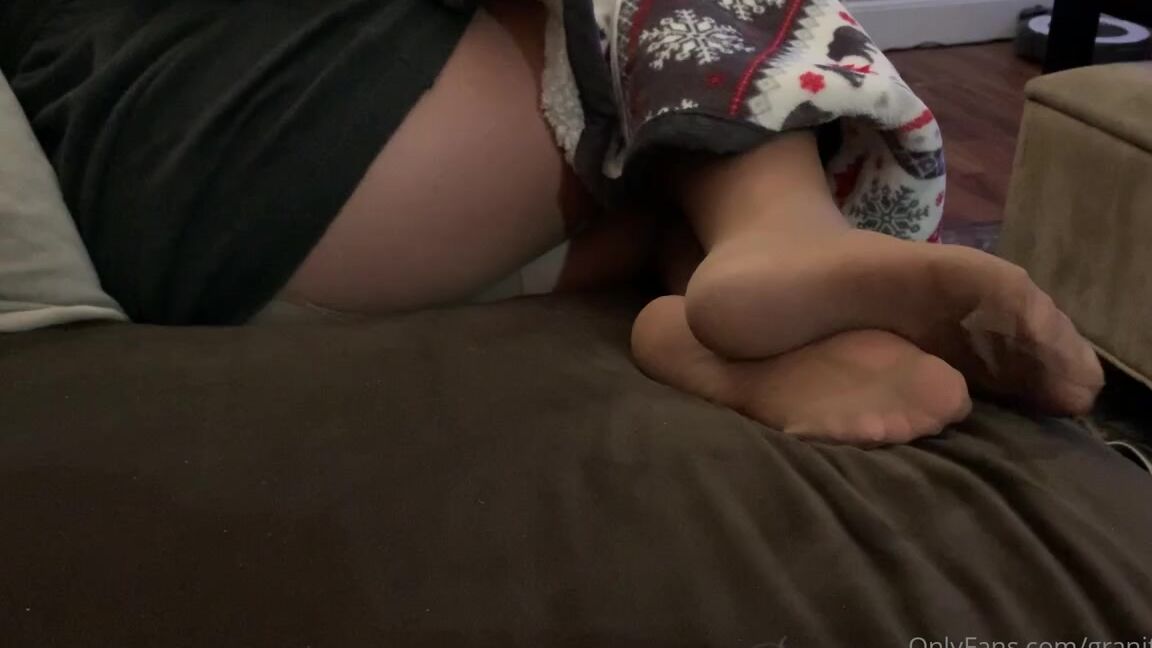 Shawna Nicknamed Granitegirl Onlyfans For My Pantyhose Feet Lovers2
