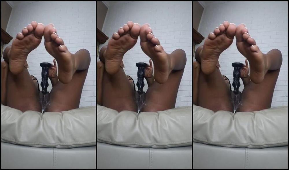 Eva Nicknamed Missevanicole Onlyfans I Love My New Toy It Makes Me Imagine Shoving A Small Man Inside My Pussy And Covering His Entire