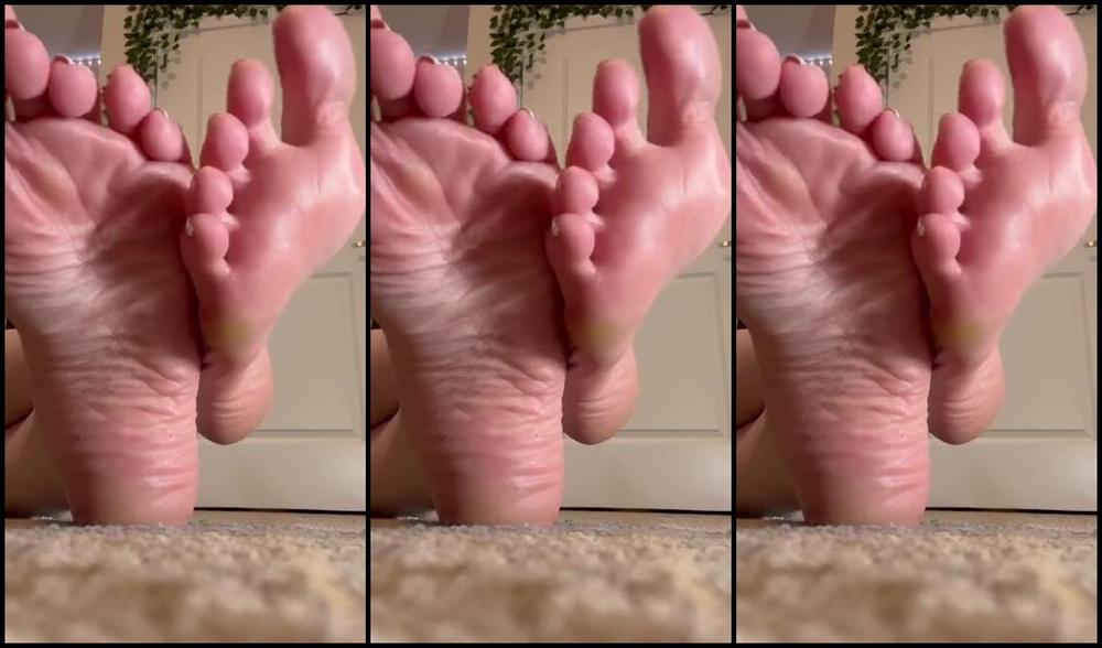 Becca Foxx Aka Sizeelevens 12 27 2024 Onlyfans Video Imagine The Girl You Have A Crush On Doesnt Mind Sending You Videos Of Her Sweatyp