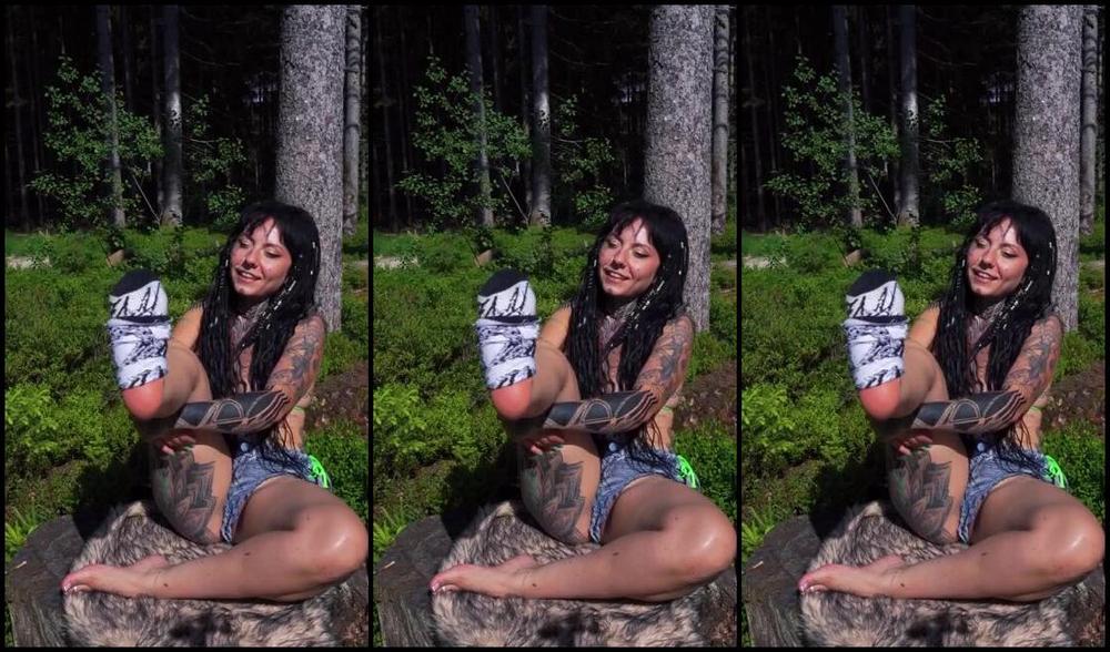 Freakyfjondaxxx 06 27 2024 Onlyfans Video What A Loooong And Sweaty Hike Come Closer And Relieve Yourself To Me