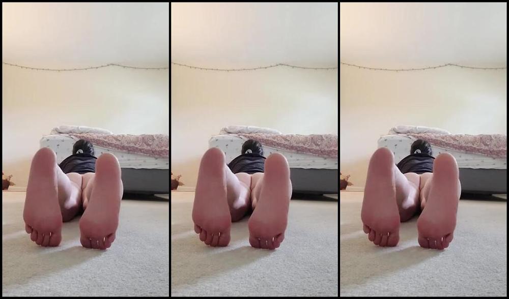 Crystal Paris Nicknamed One Lonely Foot 07 01 2024 Onlyfans Video A Little Booty For Your Monday