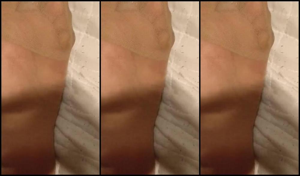 Frejas Submissive Feet Nicknamed Frejassubmissivefeet Onlyfans Just Some Shackled Chill Time Who Else Likes A Scary Movie Master Has Me Sleeping