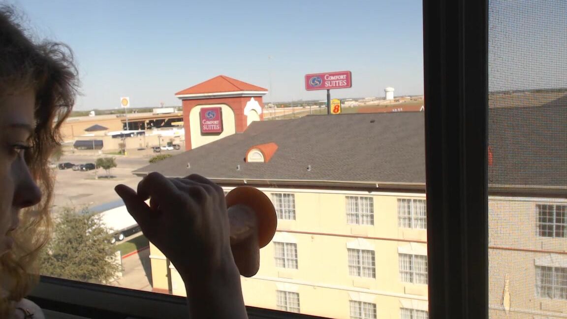 Chloeswan Window Blowjob