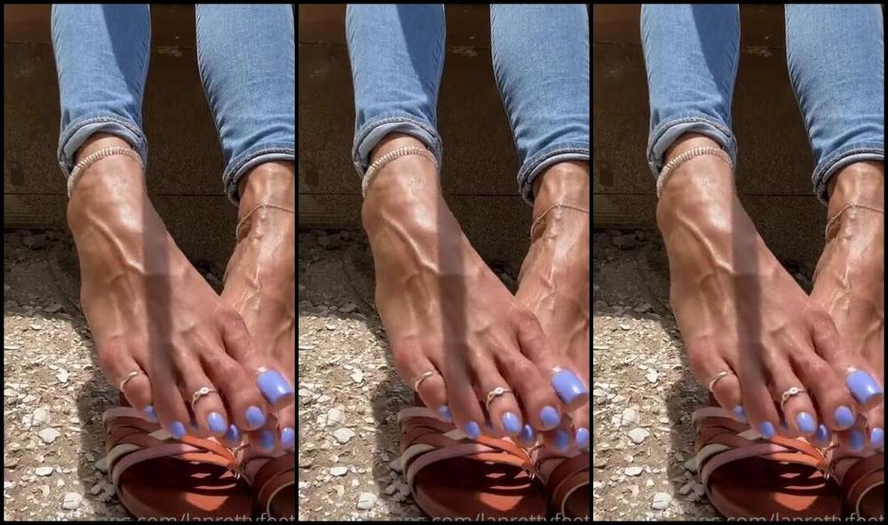 Laprettyfeet4 Nicknamed Laprettyfeet4 Onlyfans New Selfie Stick I M Still Learning To Get The Right Angles But Here You Can