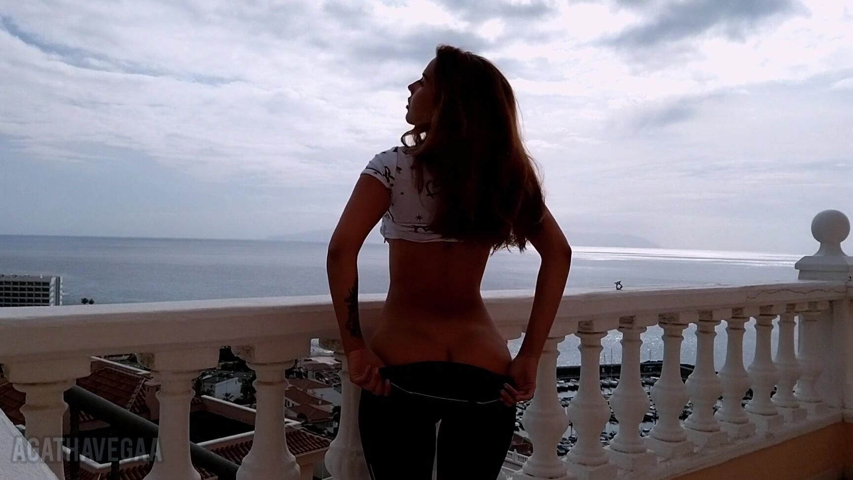 agathavegaa-22-04-2020-252966264-este-edificio-tiene-muchos-lugares-hermosos-e-incre-bles-que-les-ir-ense-ando-me-