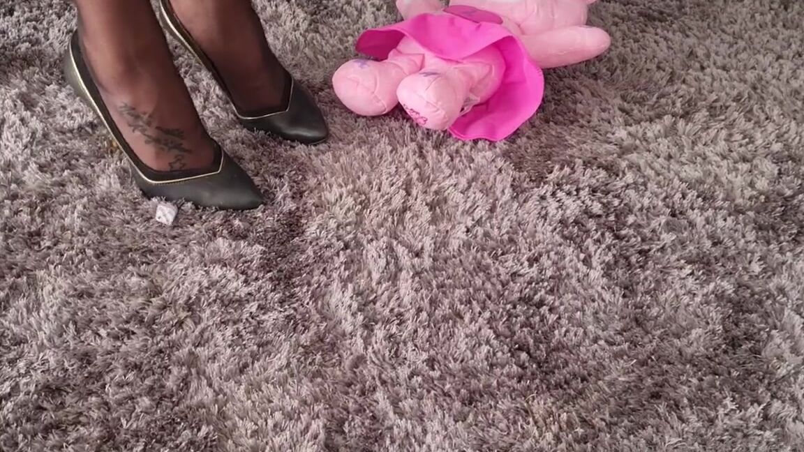 Kats Worn Heels Nicknamed Katswornheels Onlyfans Part 2 Lets Start Gently I Dont Want To Cause You Too Much Main Under