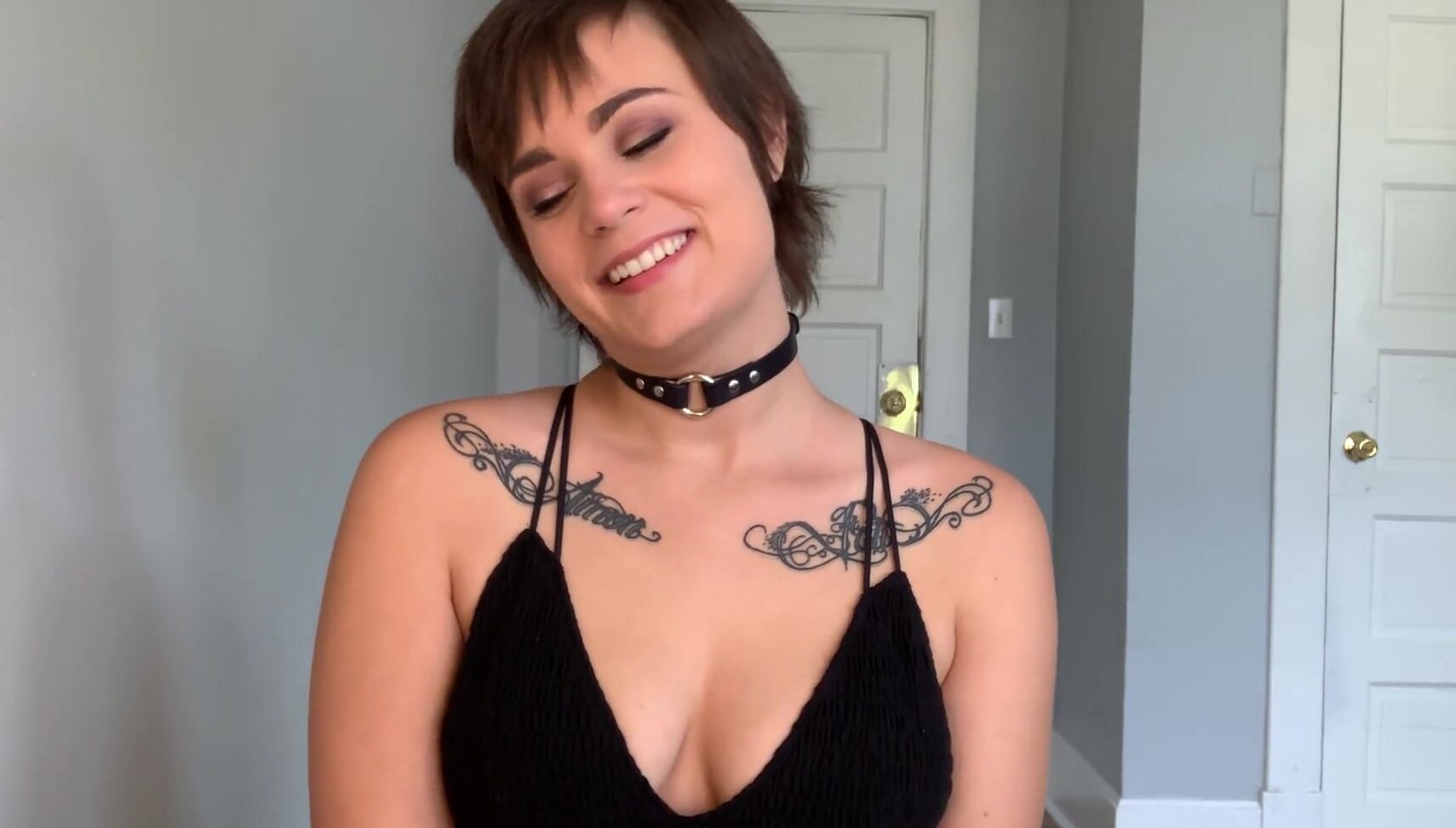 Nina Crowne - Girlfriend's MMF Threesome Fantasy ManyVids