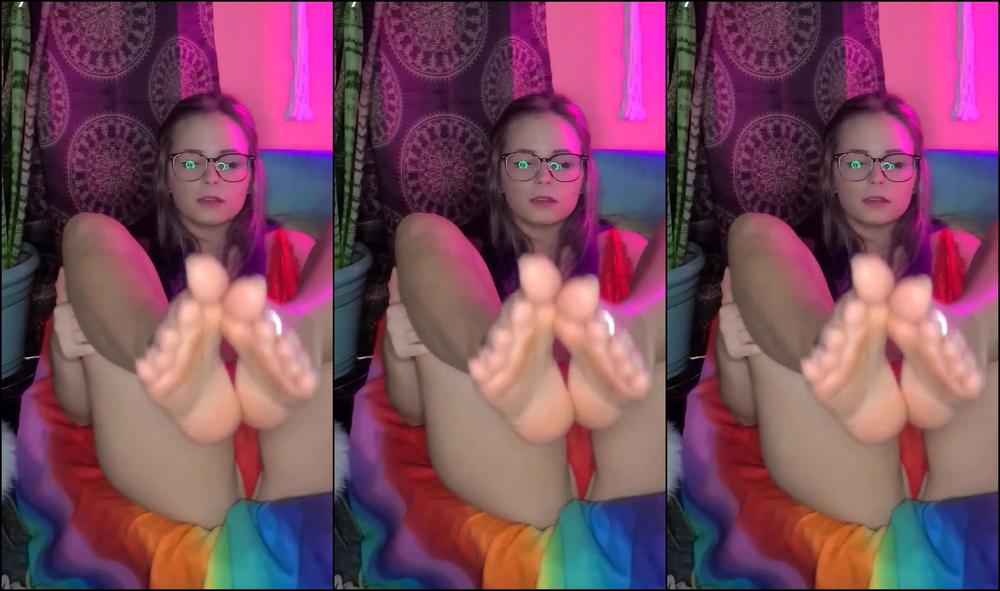 Taystoes Already Starting In With The Valentine S Day Content Pov Long Distance Gf Oily Foot P