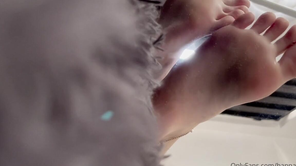 Hannah Robins Aka Hanna Hcri Onlyfans Posting Candid Vids For You To Keep Falling In Love With My Feet Daily Posts Cause Ik I Haven T Ch