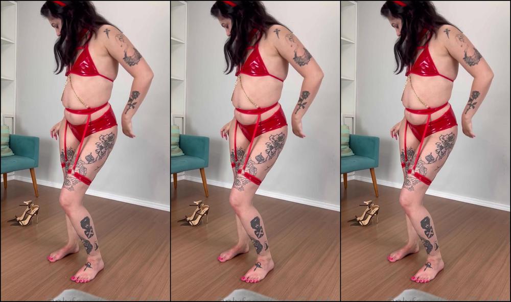 Grazigoddess Between One Recording And Another This Lucky Guy Relaxes Me Entre Uma Grava O E Out