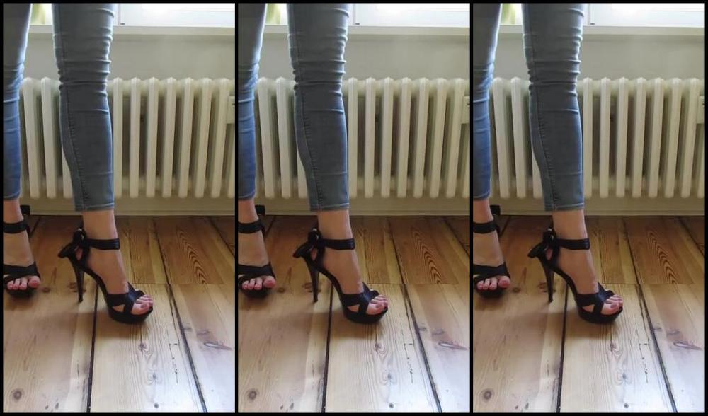 Neolasoles Nicknamed Neolasoles Onlyfans Youll Probably Notice That These High Heels Are Pretty Loose On My Feet Originally They Werent Like