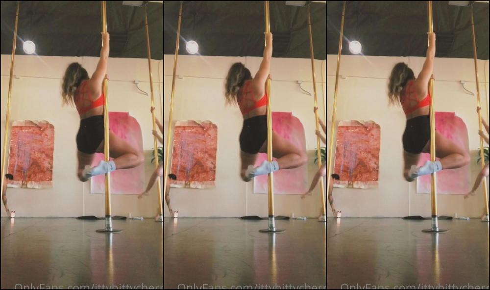 Ittybittycherry 8C9Cd477 97Ad 49Df 9B97 D5C5D9048Eca