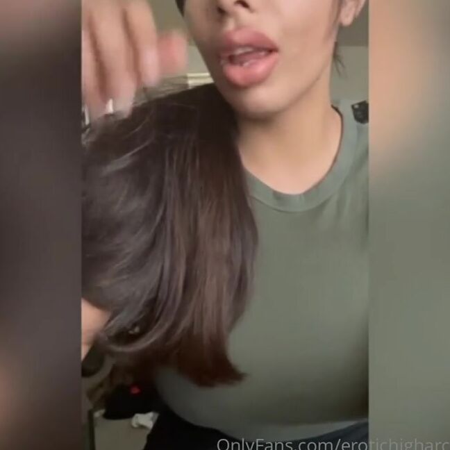 Queen Bella Aka Erotichigharchs Onlyfans Do You Like My S Forallmyliplovers Guesshowtheytaste Strokeyourcock To These 1