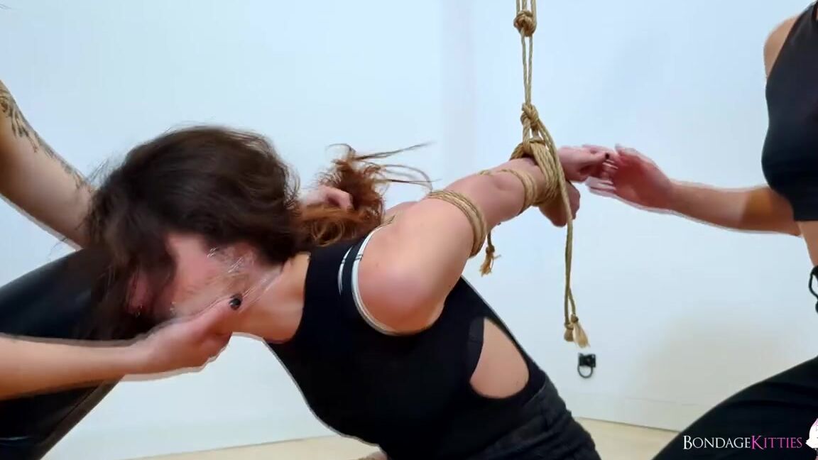 Bondage Kitties Tall Girls Capture Beauties Spanish Sub English Mp4 Fullhd 1080P