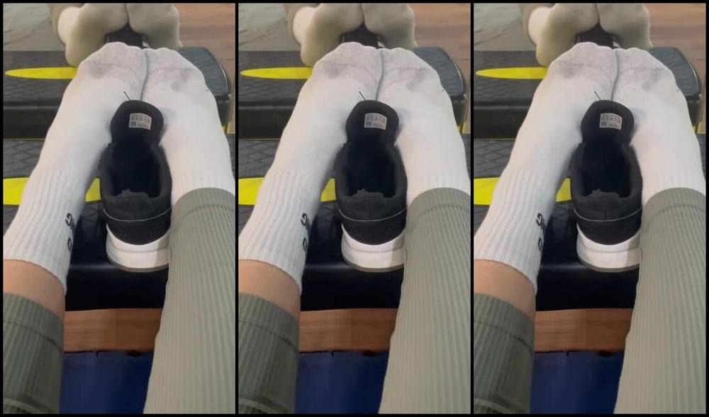 Gingeralesfeet Aka Misstressroux Onlyfans The Moment You Were All Waiting For Shoes Coming Off