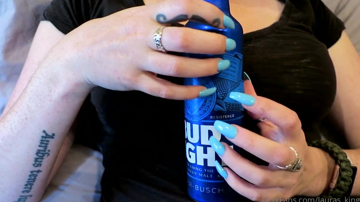 Lalalaura Nicknamed Lauras Kingdom 08 13 2024 Onlyfans Video Laura Bottle Tapping 6Igb