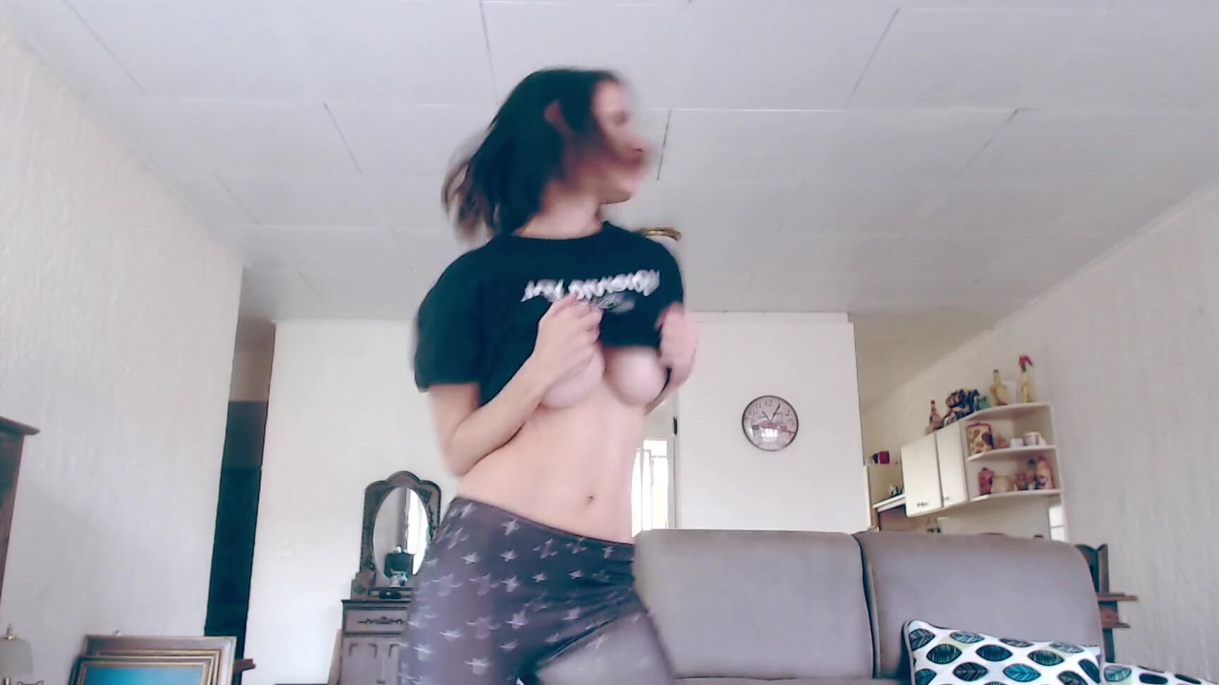 Pussycat Moz Abs And Boobs Flashing Casual Dance