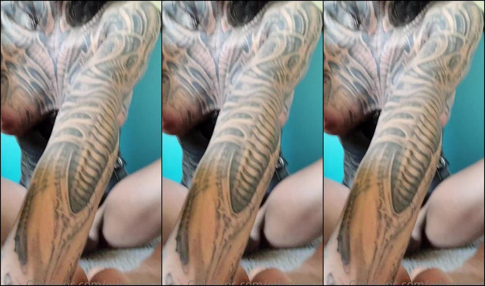 edenraynes-18-12-2020-1476349883-tits...feet...-and-dick-oh-my