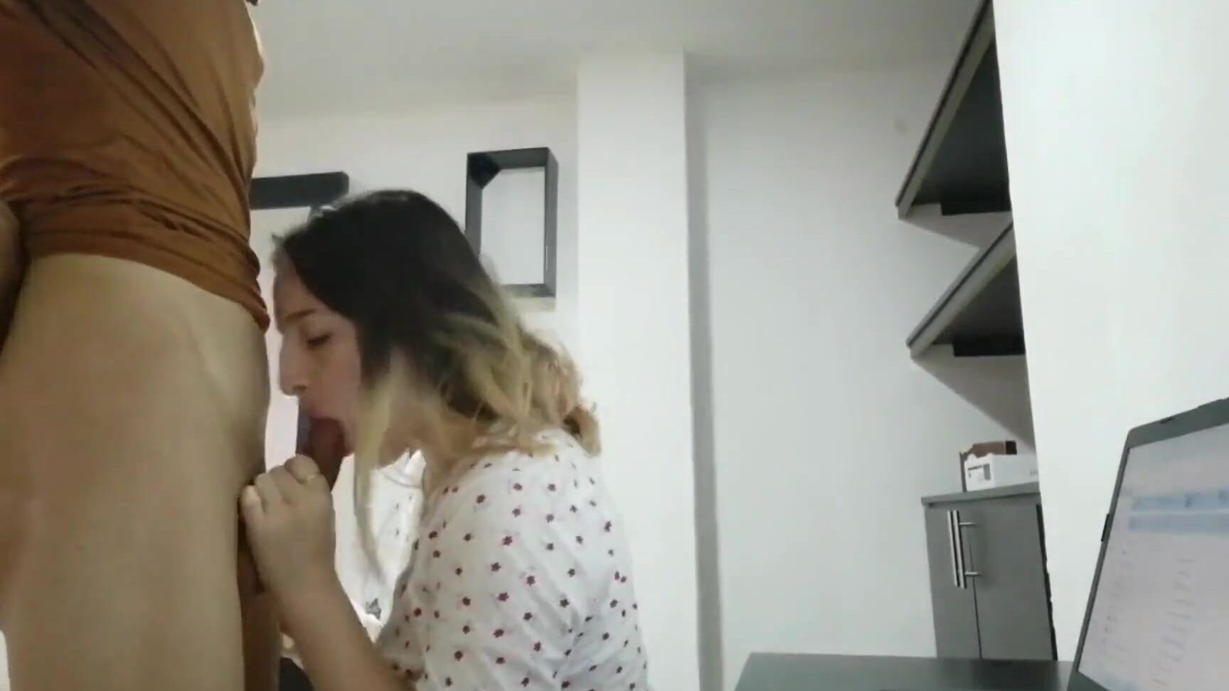 Ashleysoy01 I ASK MY NEIGHBOR THE COMPUTER FOR HELP BUT HE DISCOVERS MY HOT VIDEOS Pornhub