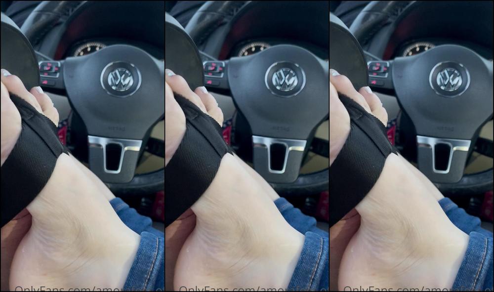 Amorafeet Ofc The Way We Like In A Public Park Lot I Start Teasing Him And Put My Feet On His Lap Of C