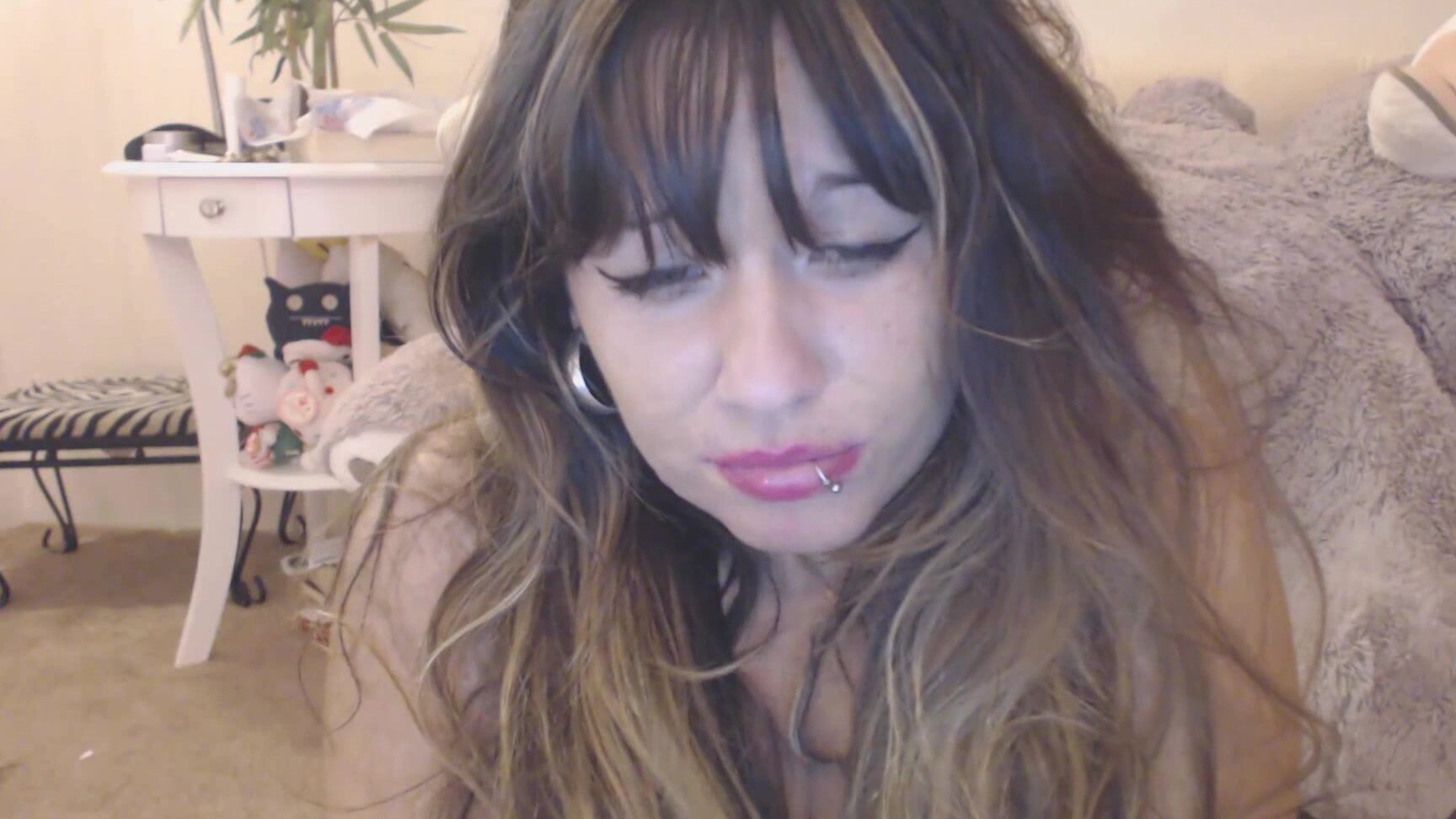 Carmita Bonita Carmitas St Pee And Ass Shaking Vid