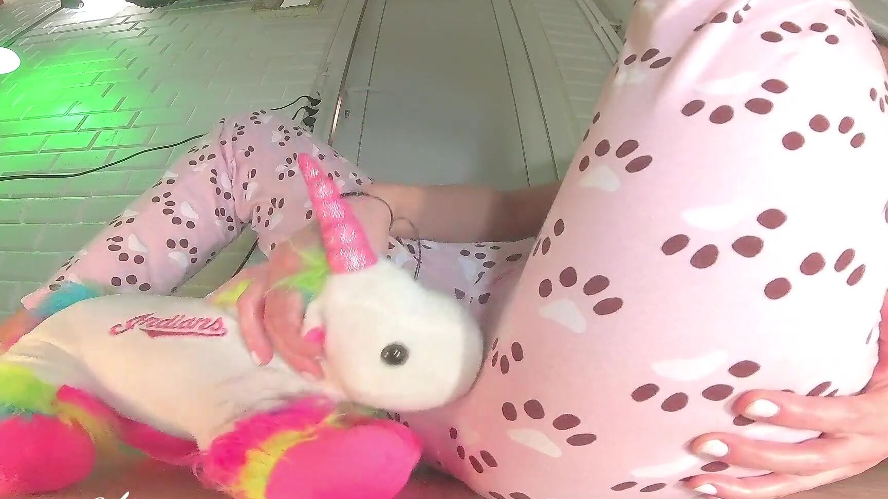 Petite Brunette In Pijamas Rubbing Her Clit With Her New Toy Riding Dildo Golden Shower Indecentalice